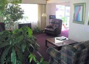 Econo Lodge Pratt 外观 照片