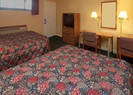 Econo Lodge Pratt 客房 照片